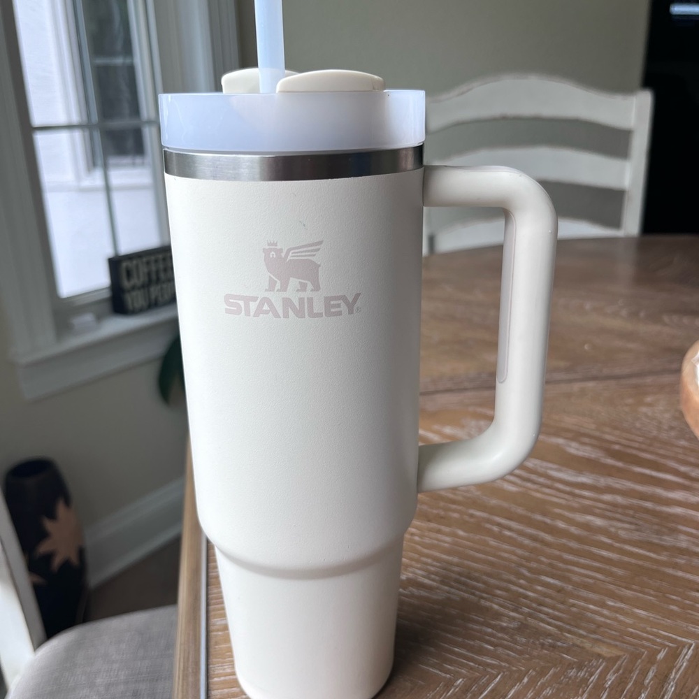 Stanley cup cream color 30oz